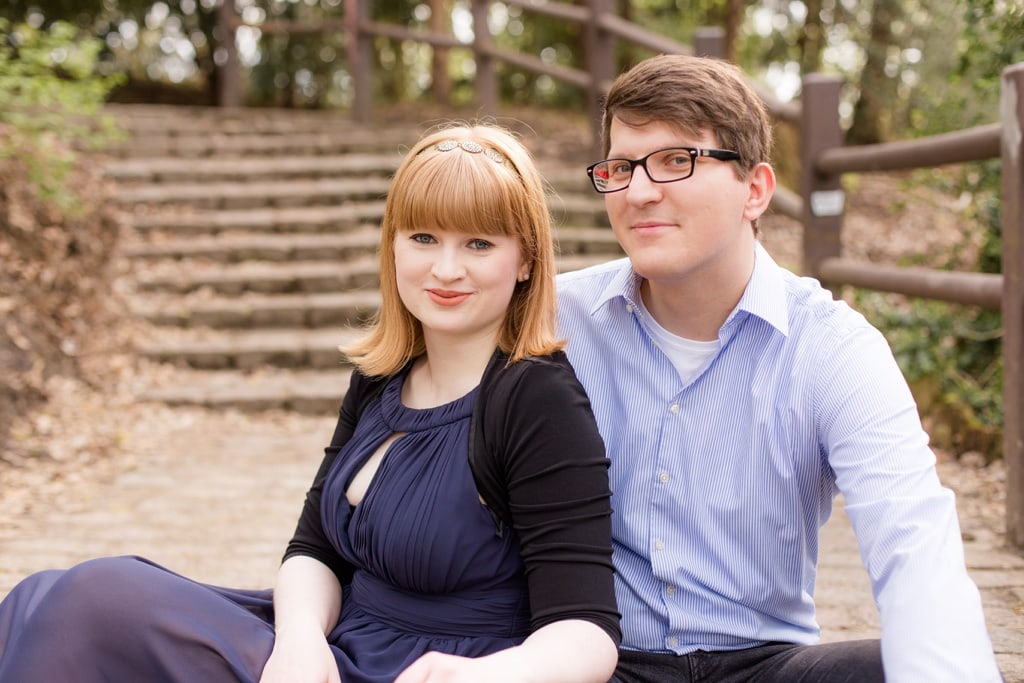 Frühlingshaftes Verlobungsshooting mit Nina und Willi im Humboldthain Berlin