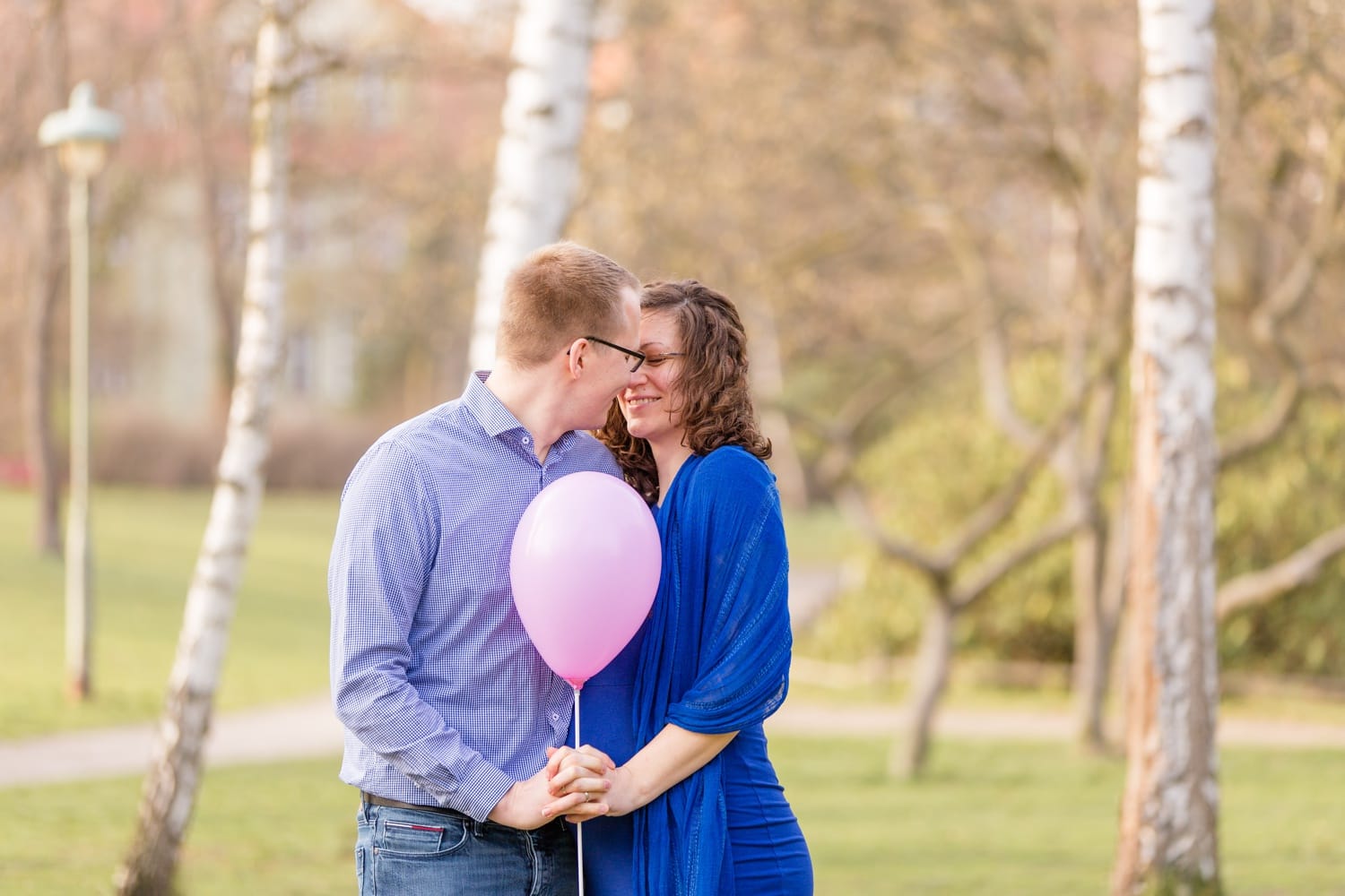 Schwangerschaftsshooting im Stadtpark Steglitz mit Sophia und Sebastian