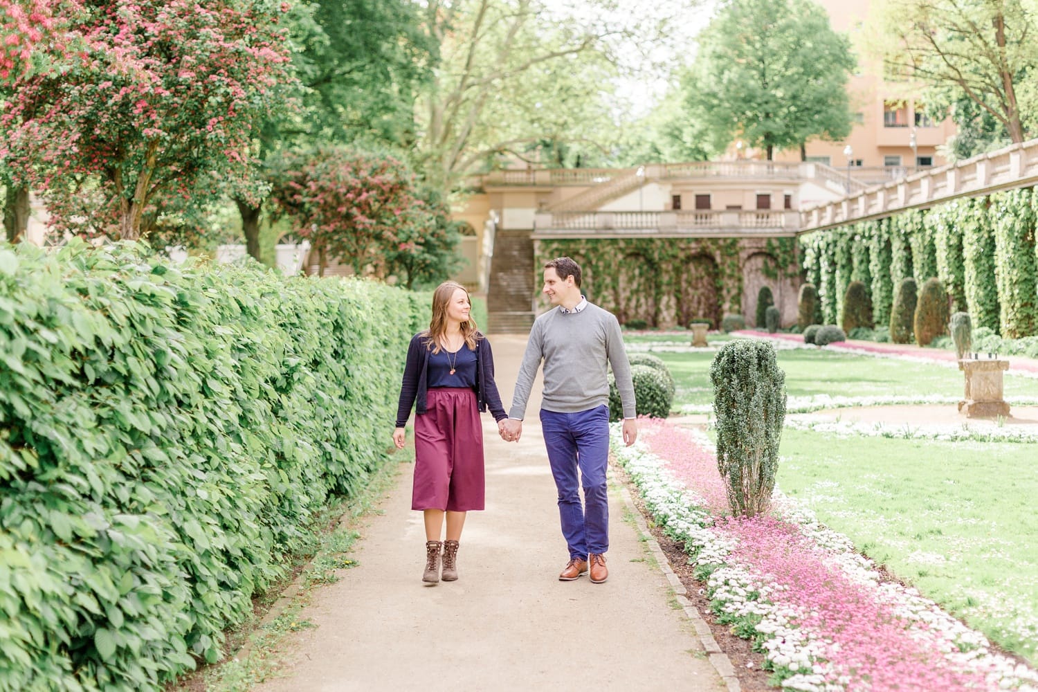 Verlobungsshooting mit Pariser Flair im Körnerpark Berlin mit Anke und Marc