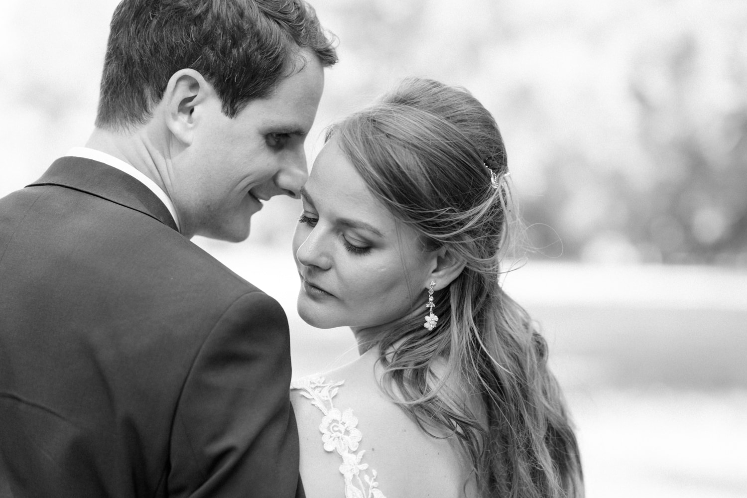 Sommerliche Hochzeit im Ochsenstall vom Schloss und Gutshof Britz Berlin