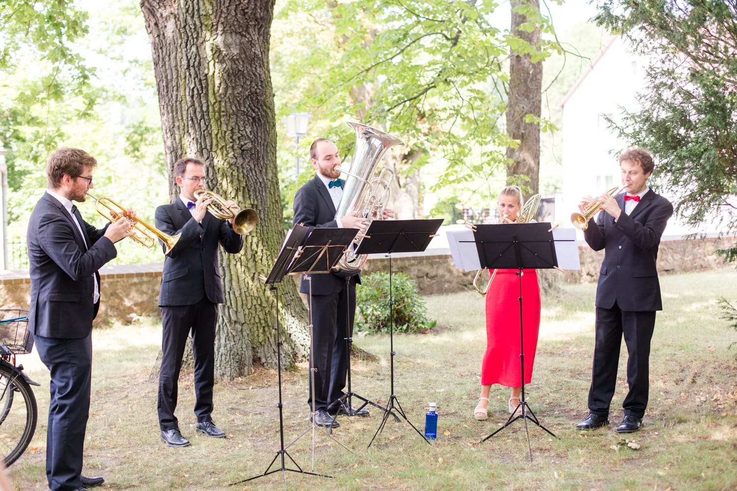 Wunderschöne Gartenhochzeit im Süden von Berlin