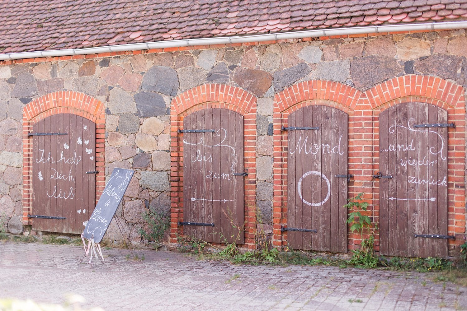 Wunderschöne Landhochzeit im Schmetterlingsgarten (Uckermark)