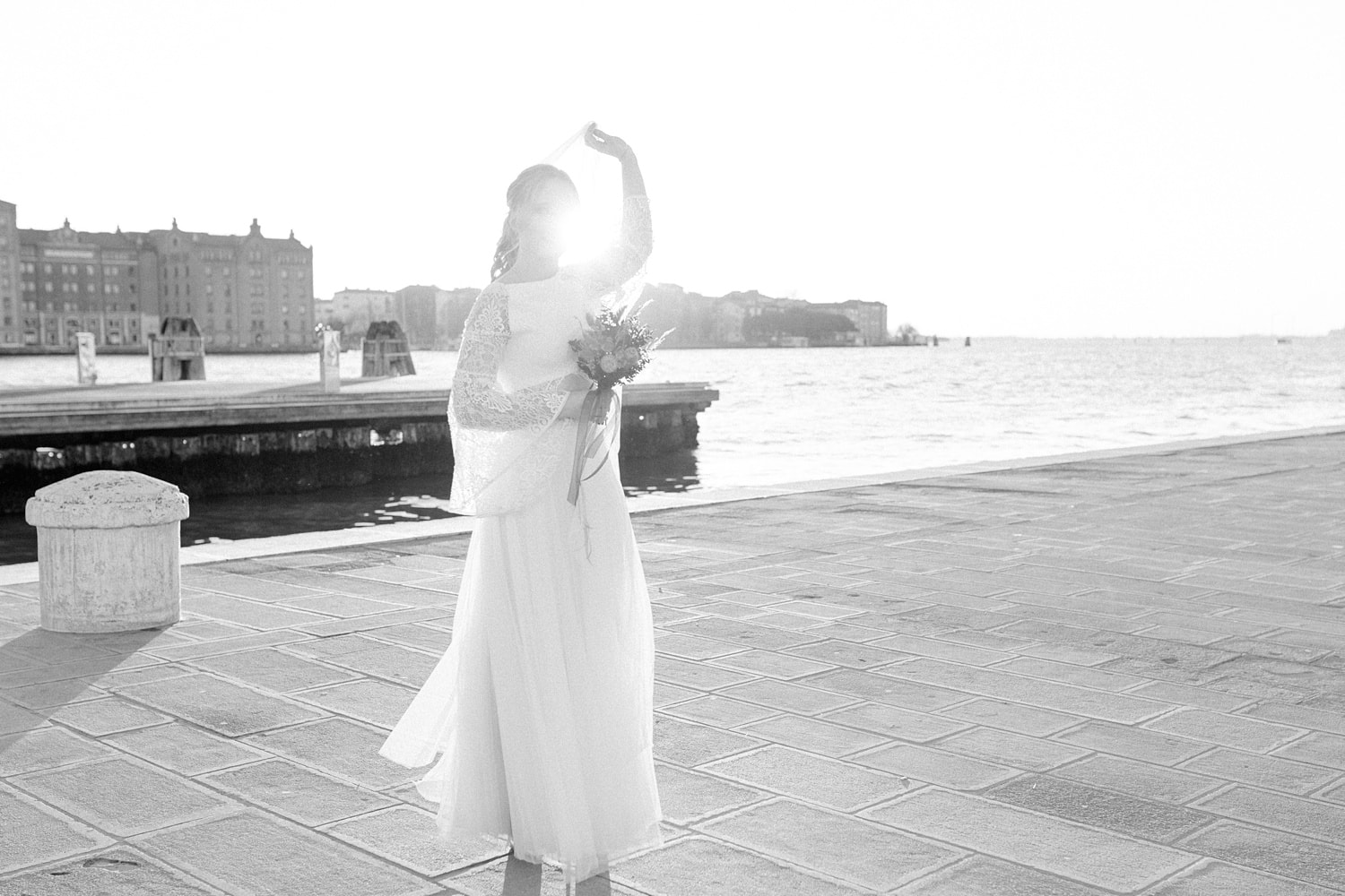 Bridal Portraits in Venedig am Wasser