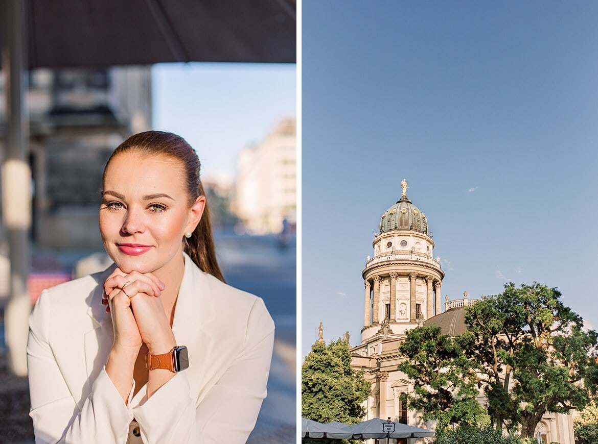 Frau im Café im Hintergrund der Deutsche Dom auf dem Gendarmenmarkt Berlin