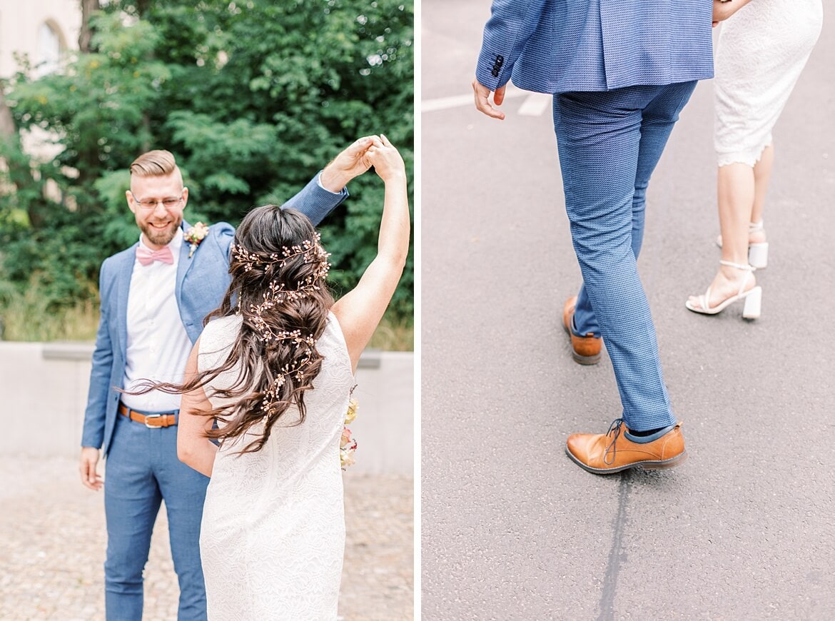 Intime Corona Hochzeit: Romantische Hochzeitsfotos im Park vom Schloss Biesdorf Berlin