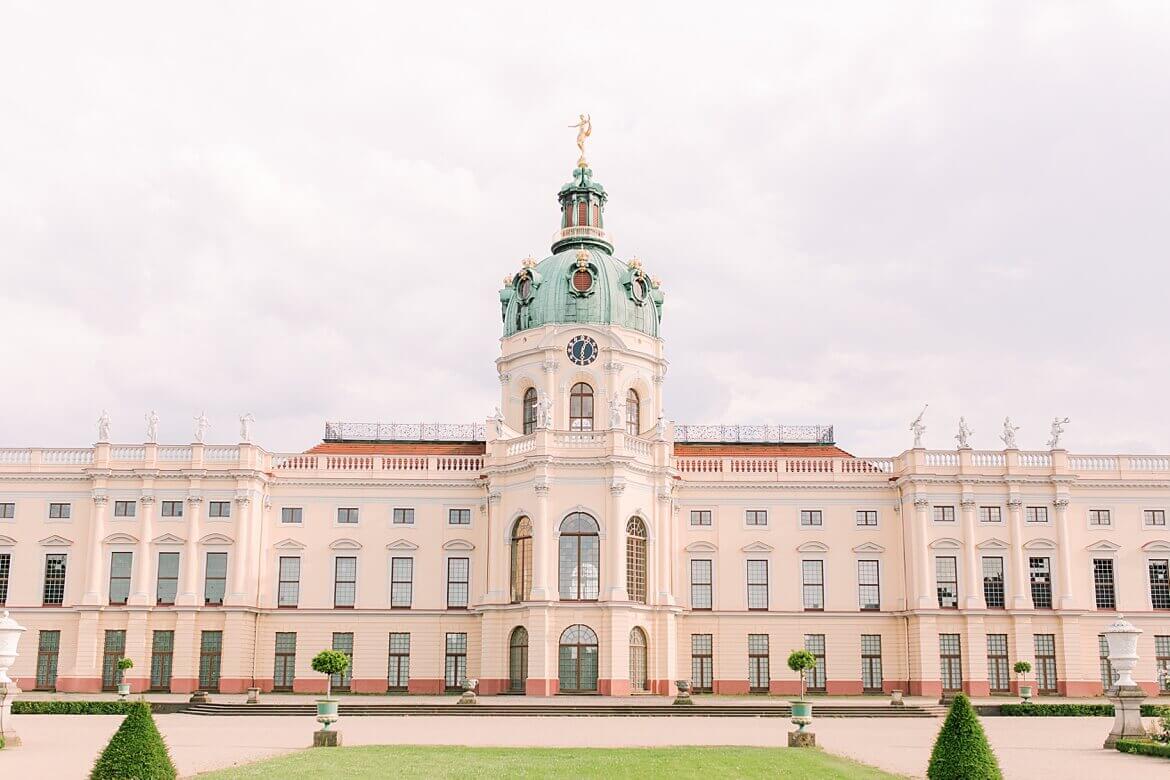 Außenaufnahme vom Schloss Charlottenburg