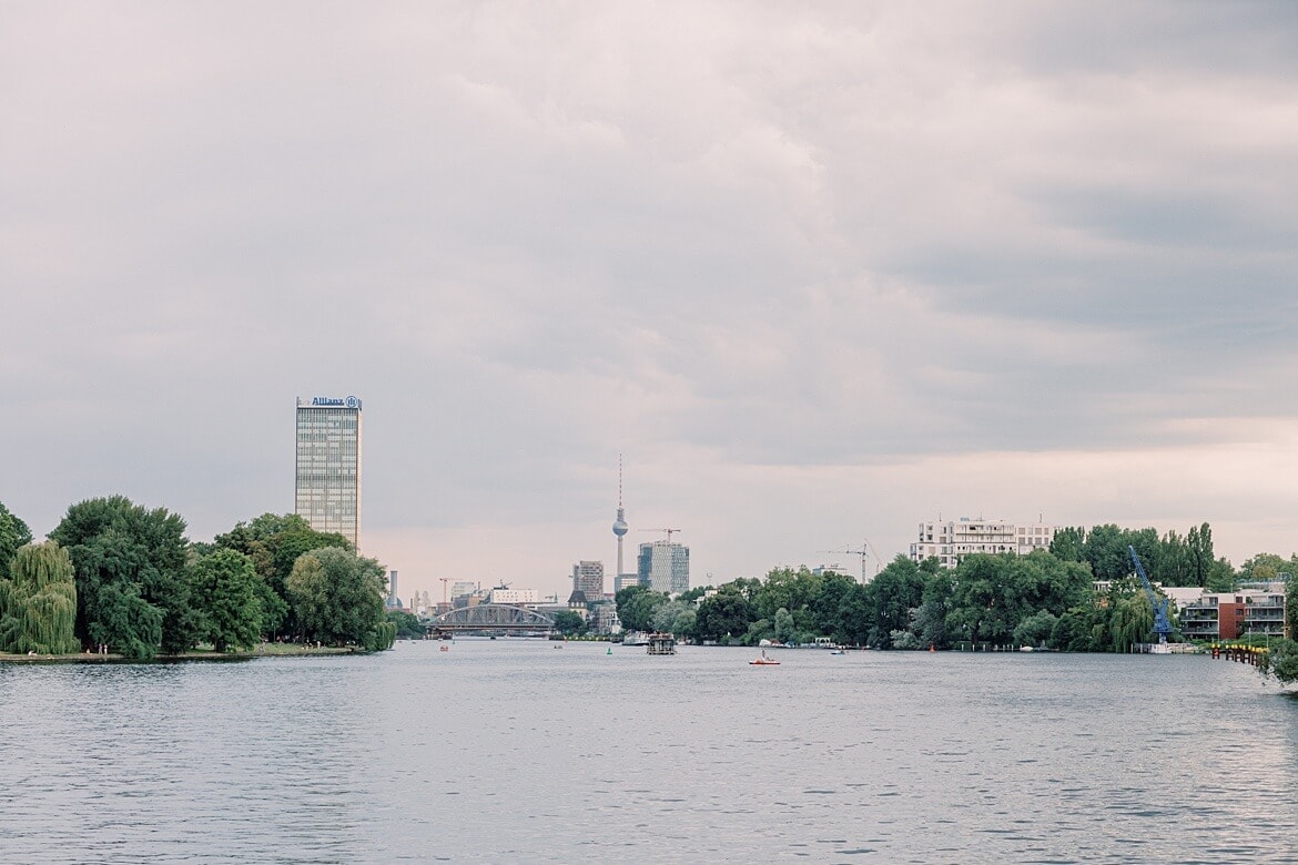 Berlin Skyline vom Wasser aus