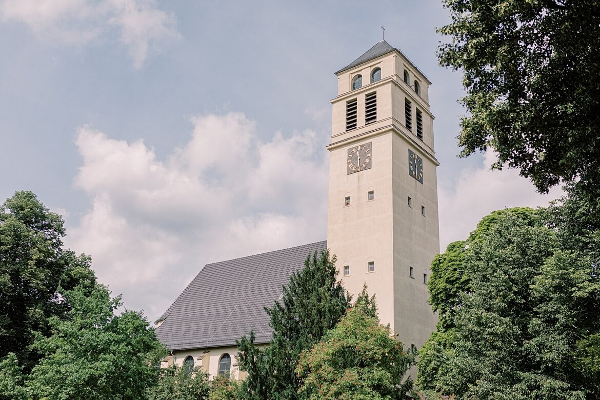 Außenaufnahme der Markus Kirche Berlin Steglitz