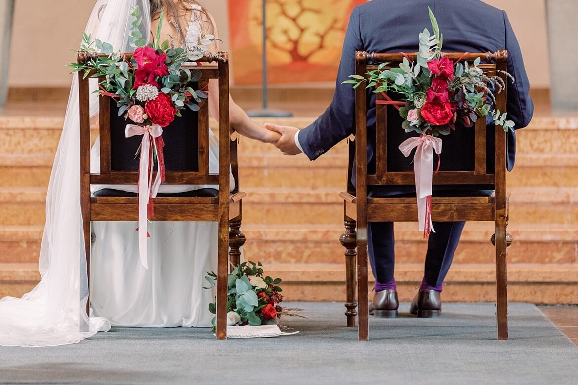 Brautpaar während der Trauung in der Markus Kirche Berlin Steglitz