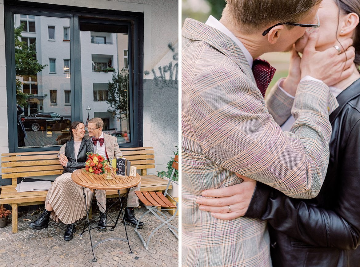 Brautpaar kuschelt vor einer Berliner Bar