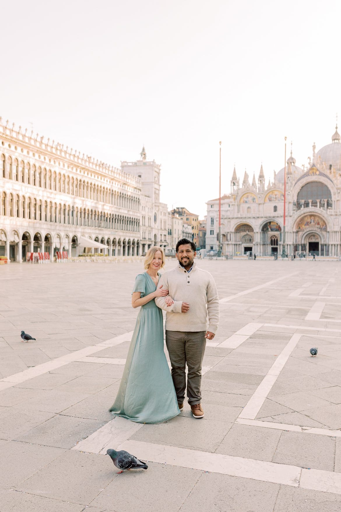 Paar in Venedig auf dem Markusplatz