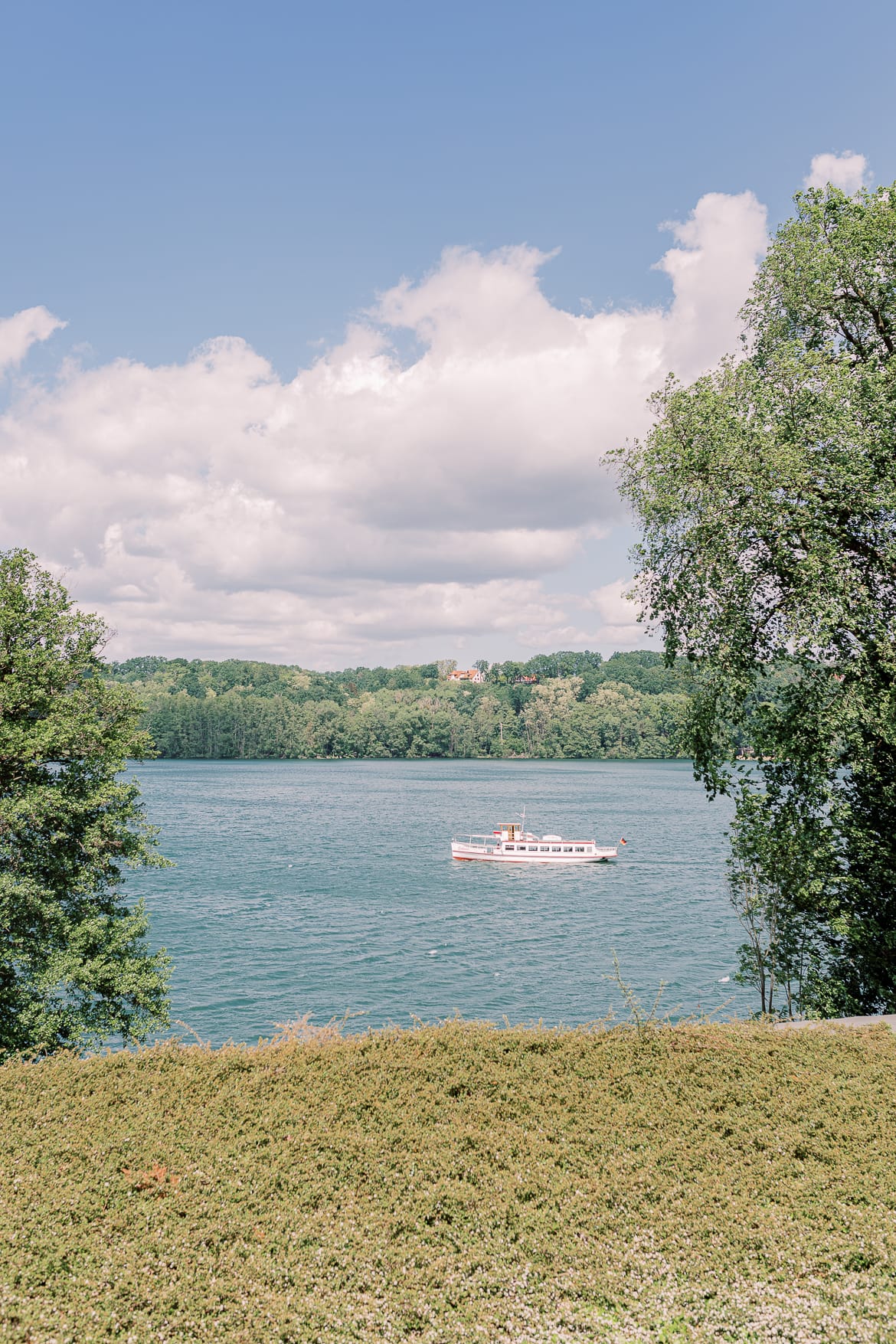 Ein Ausflugsdampfer auf dem Schermützelsee