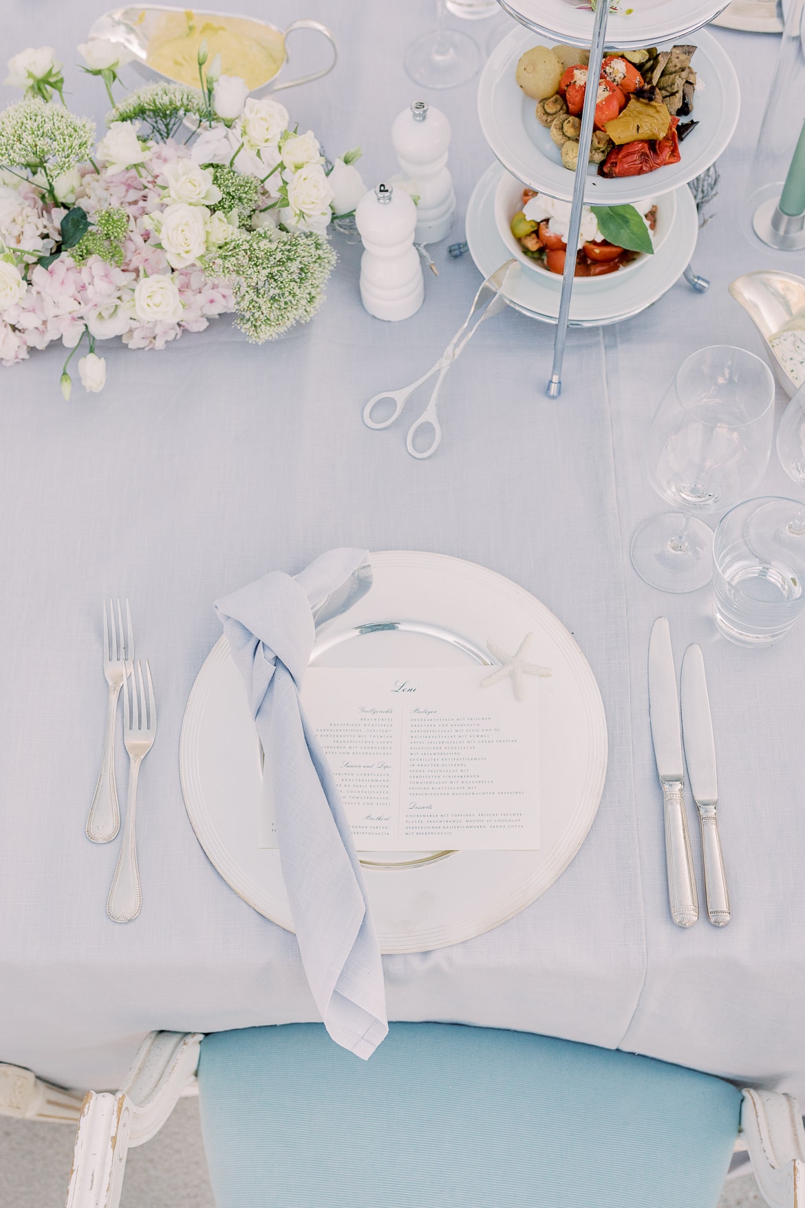 Die Tafel ist für das Dinner gedeckt