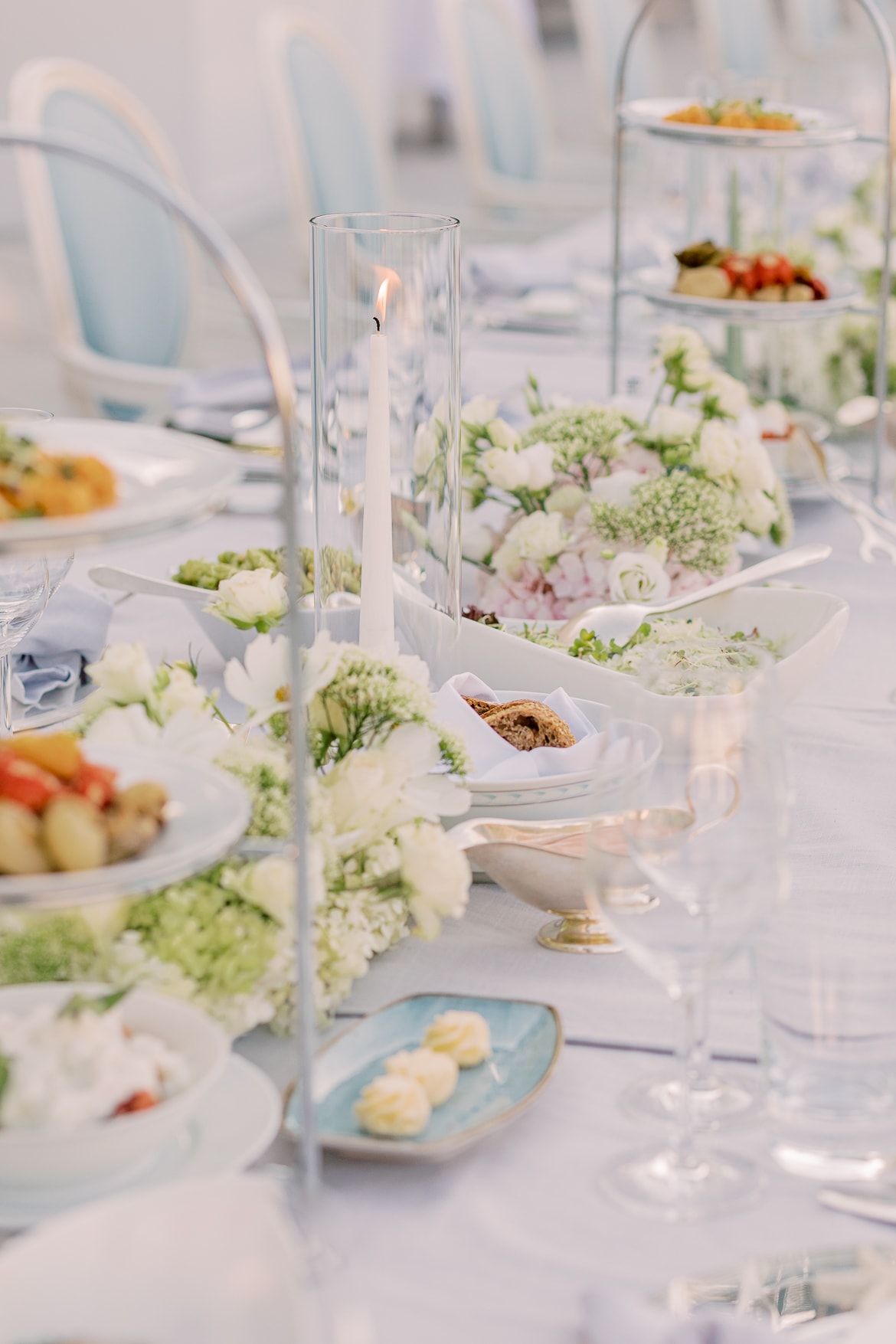 Die Tafel ist für das Dinner gedeckt