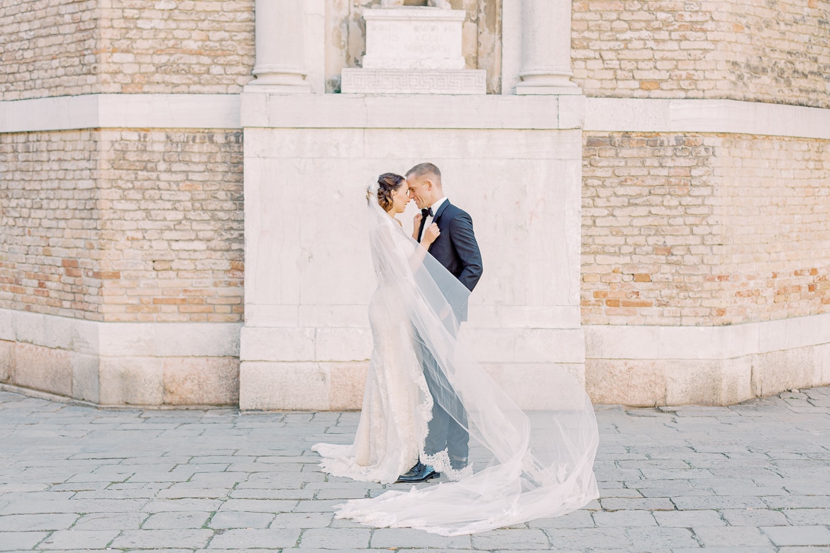 Editorial: Venice Elopement by Fine Art Hochzeitsfotografin Berlin Miriam Kaulbarsch