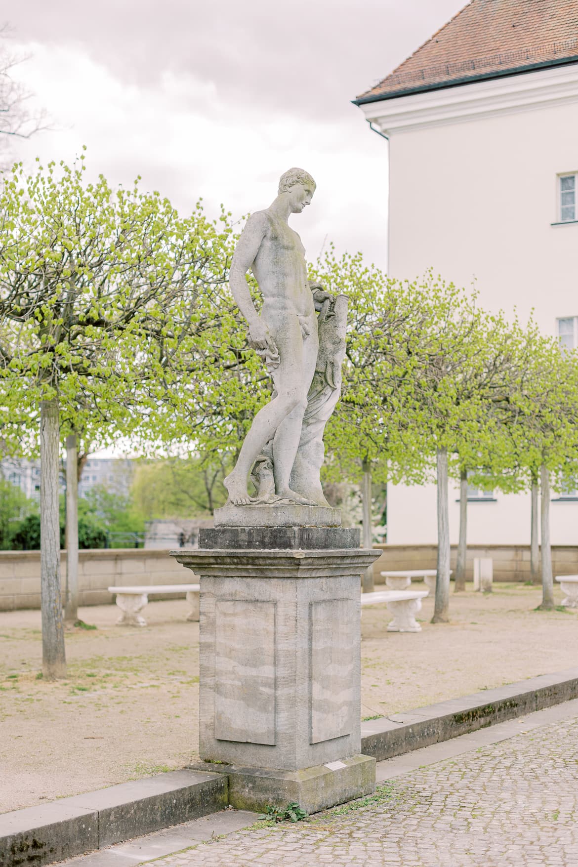 Statue im Park des Schloss Köpenick