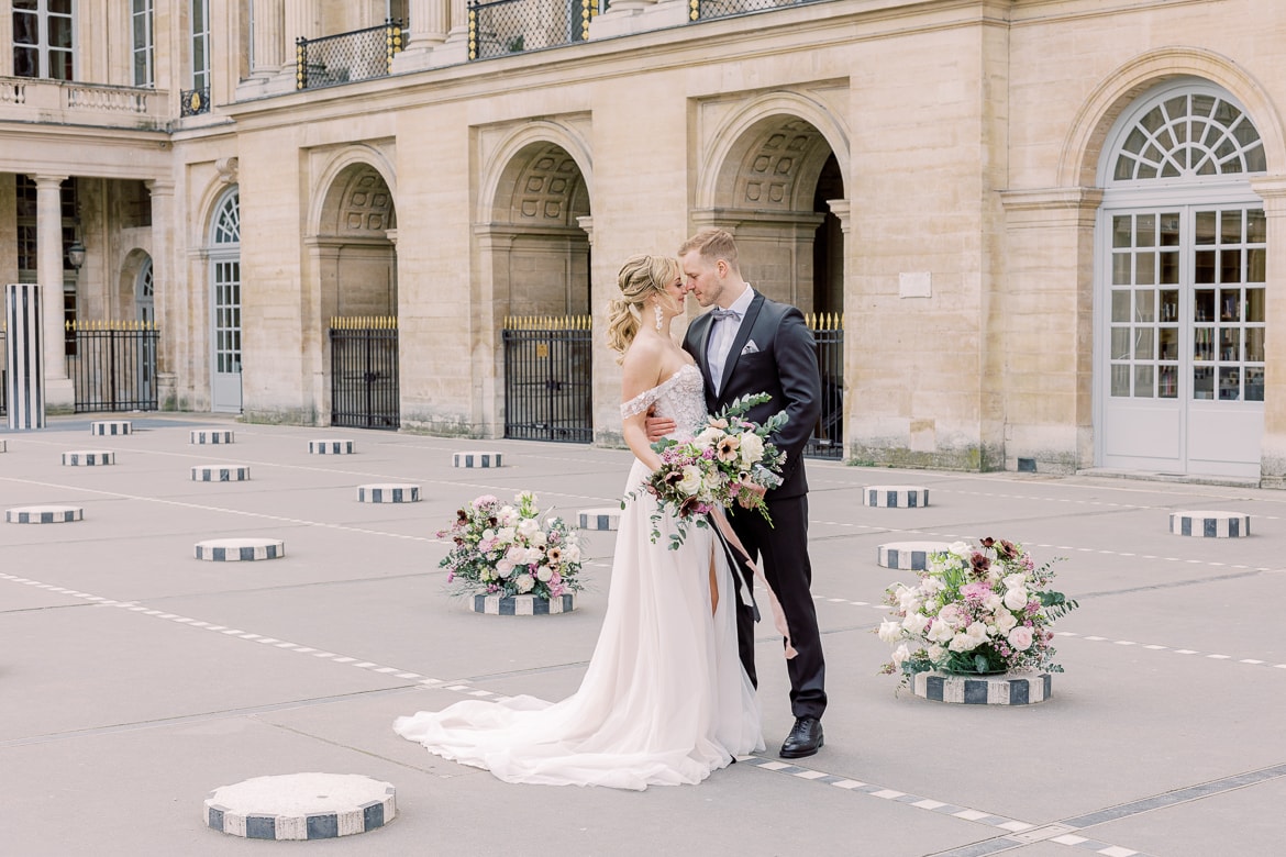 Hochzeitspaar im Palais Royal Paris