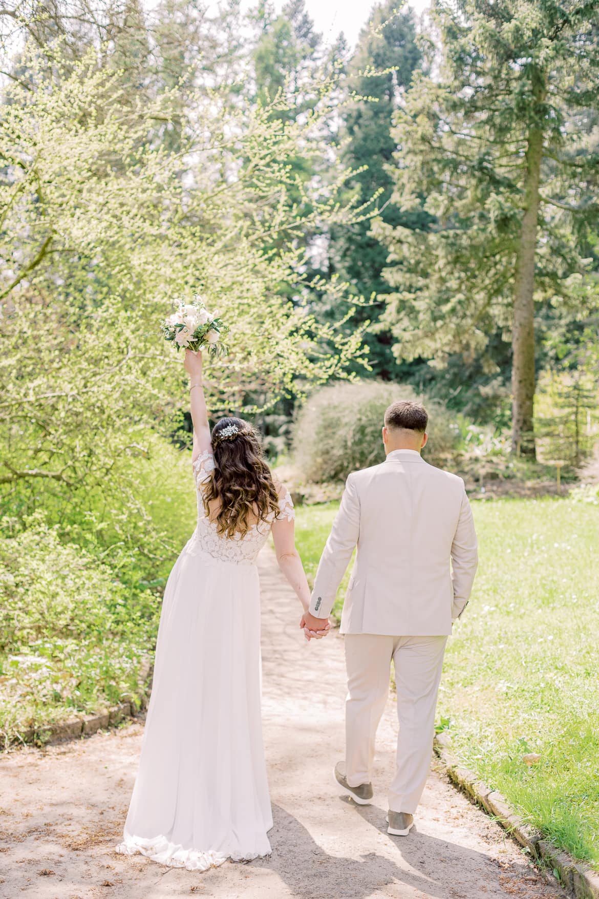 Hochzeitspaar im Botanischen Garten Berlin