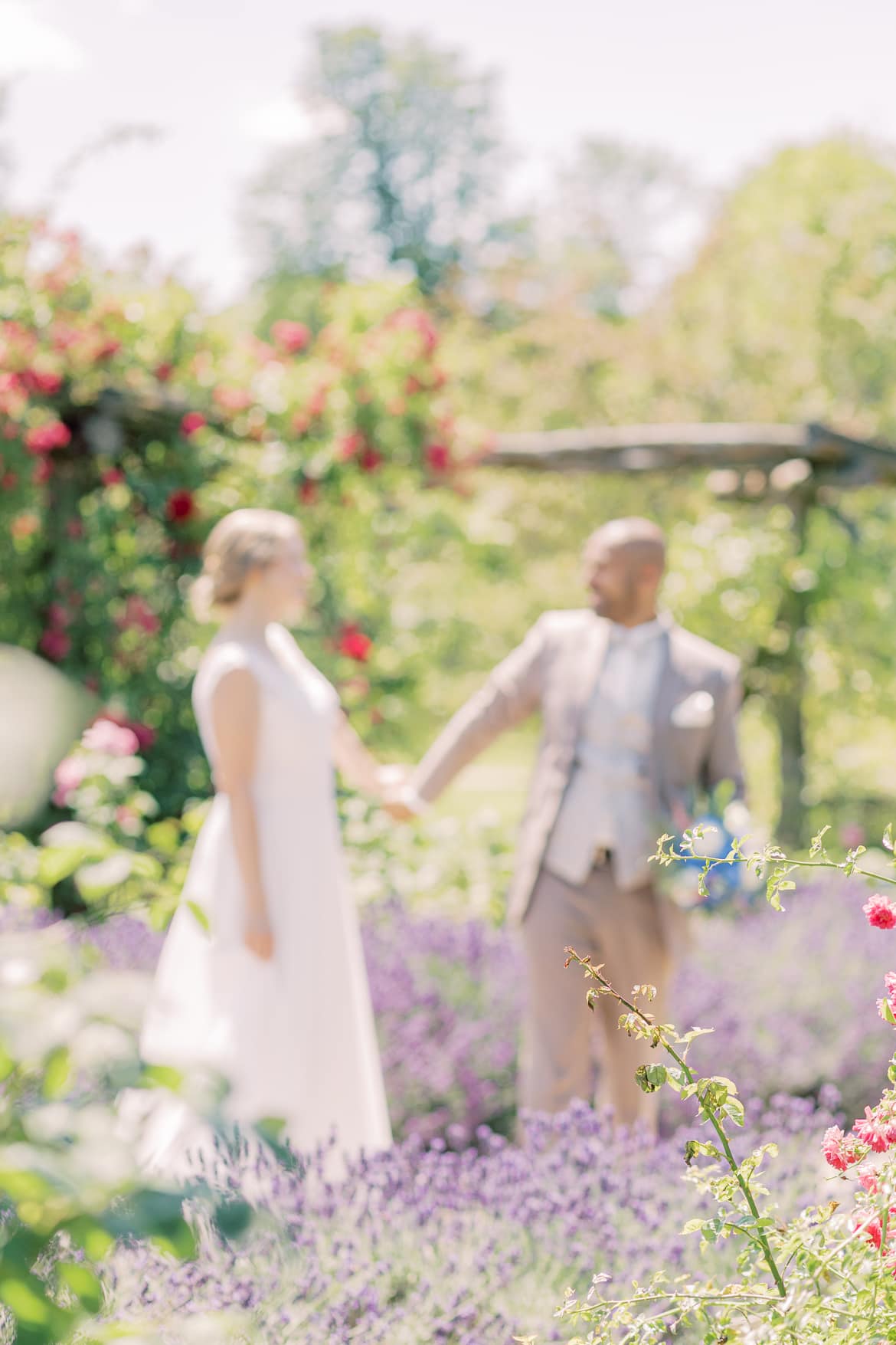 Hochzeitspaar im Botanischen Garten Berlin