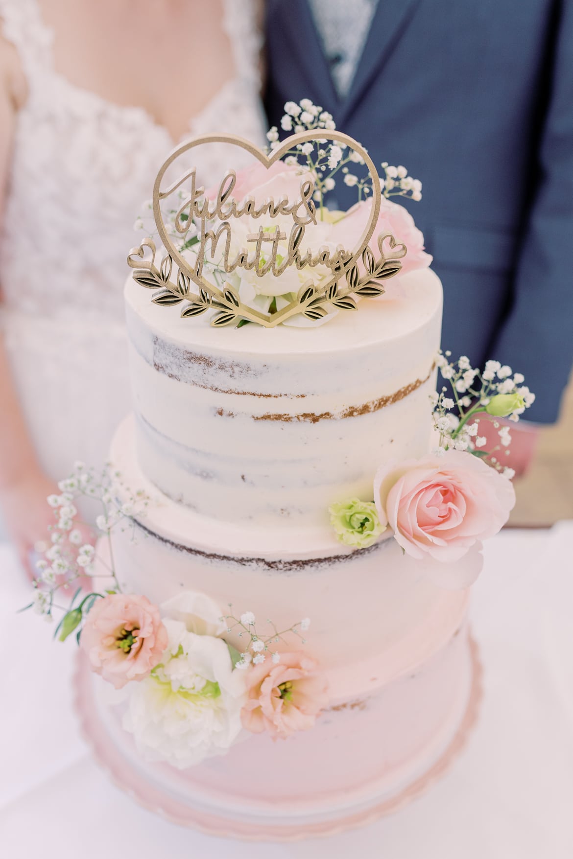 Hochzeitsorte in Weiß und Rosa