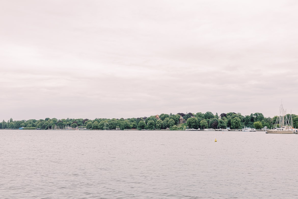 Berlin Wanssee vom Wasser aus