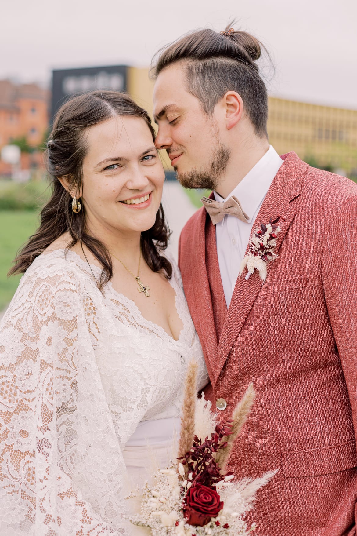 Hochzeitspaar bei den Motorenwerken Adlershof