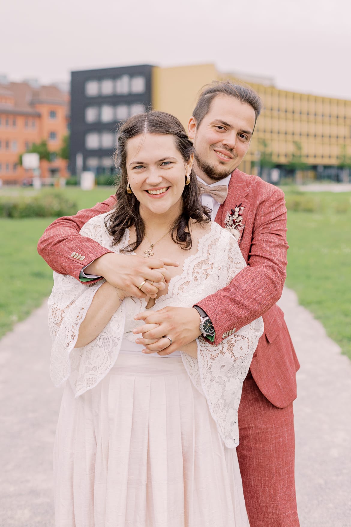 Hochzeitspaar bei den Motorenwerken Adlershof