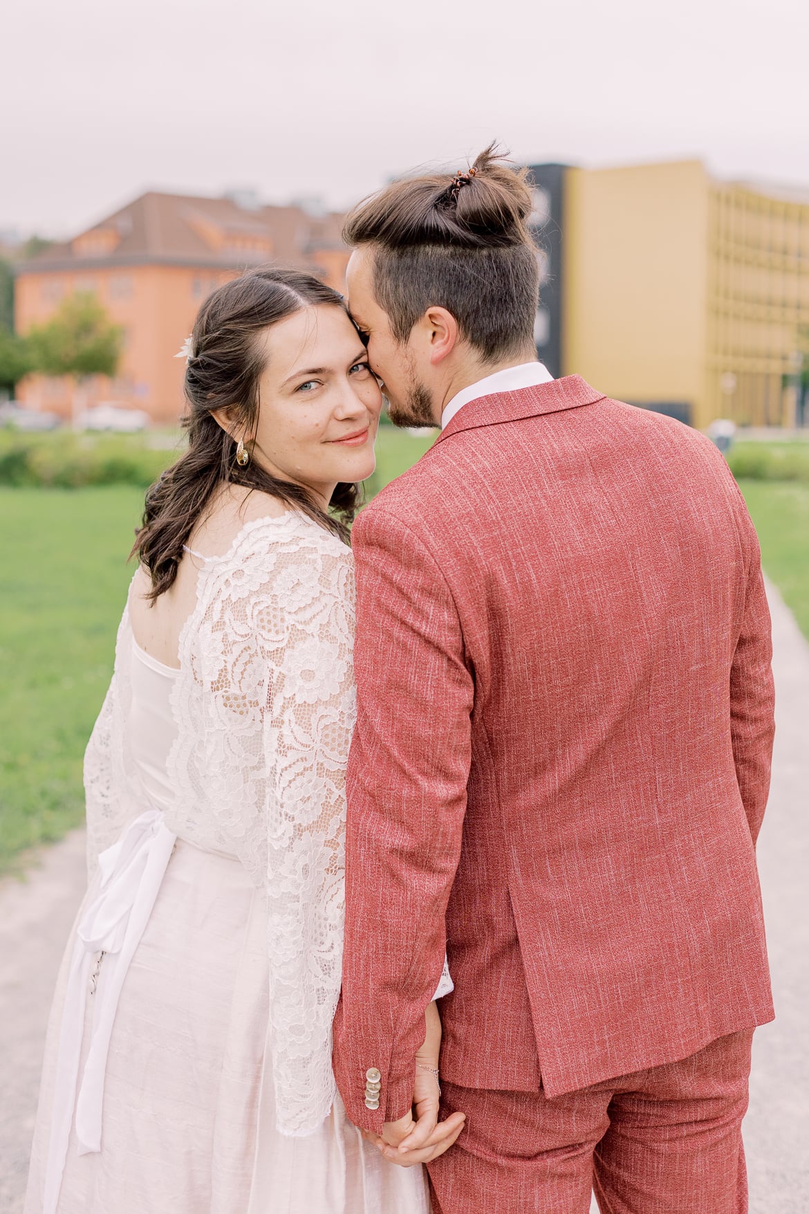 Hochzeitspaar bei den Motorenwerken Adlershof