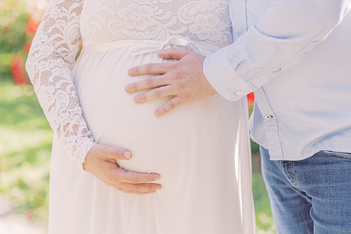 Babybauch Portraits im Rosengarten vom Stadtpark Steglitz