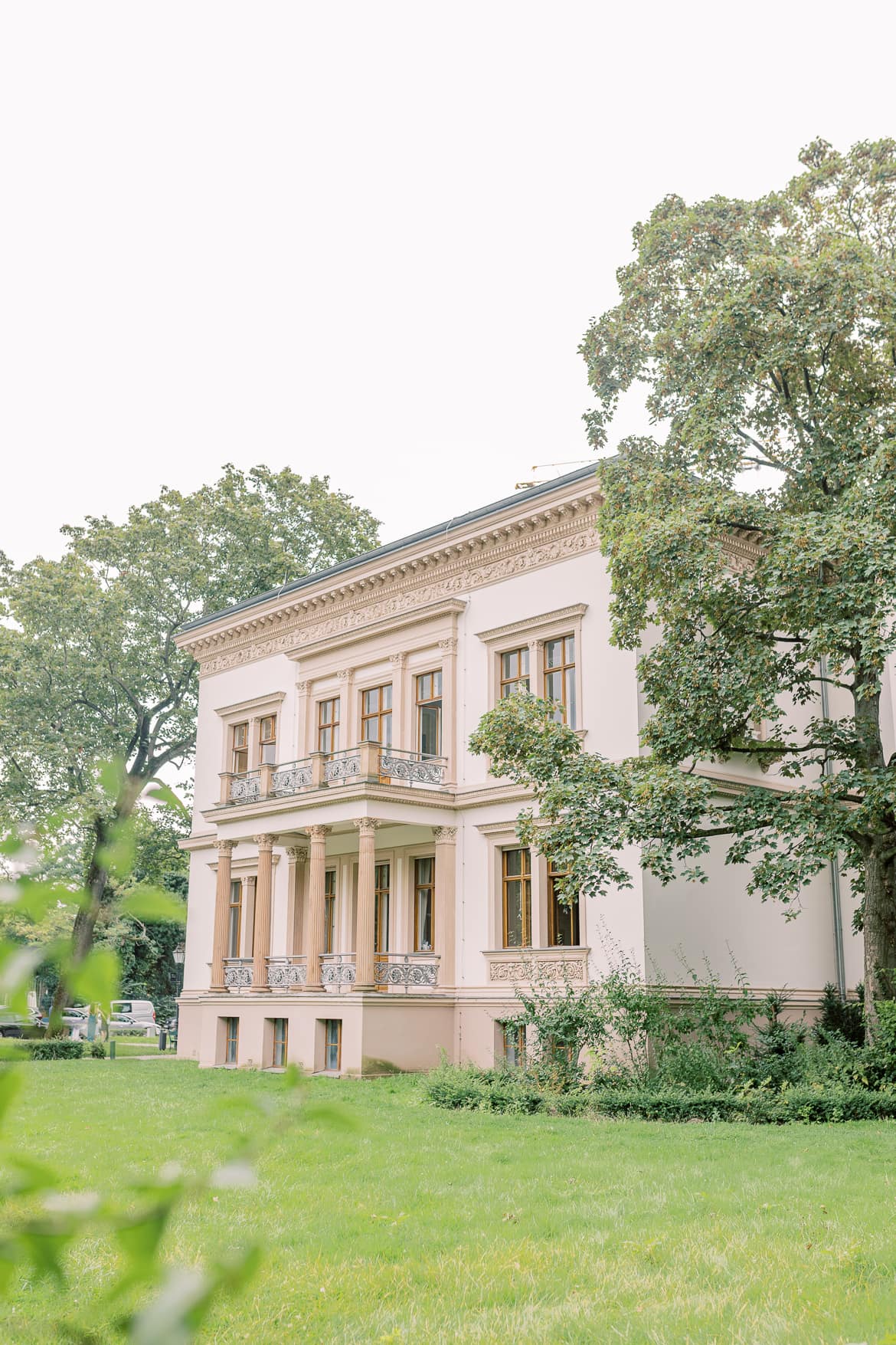 Familiäre standesamtlichen Trauung in der Villa Kogge Berlin Charlottenburg