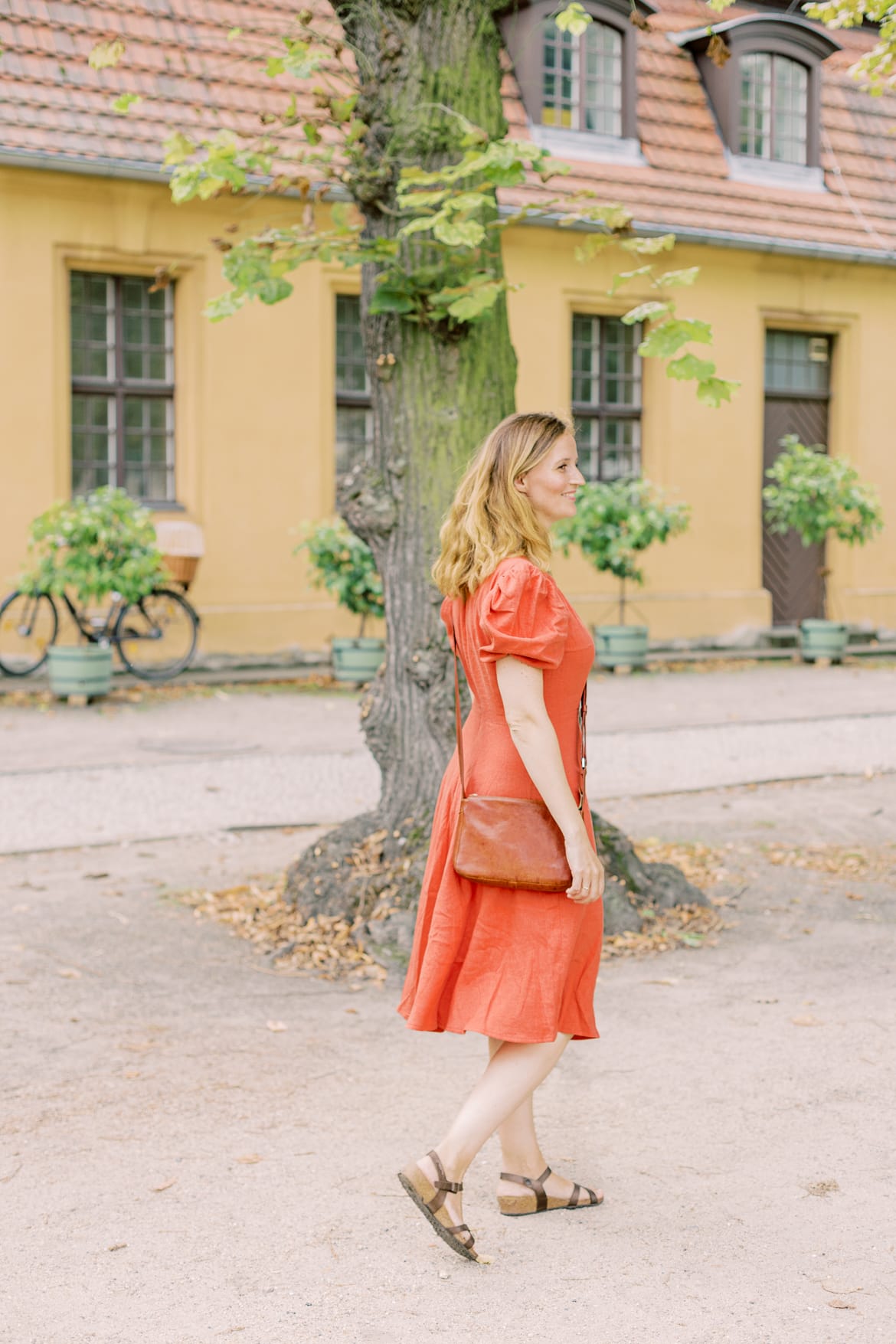 Fashion Portraits mit selbst entworfenen und genähten Kleid