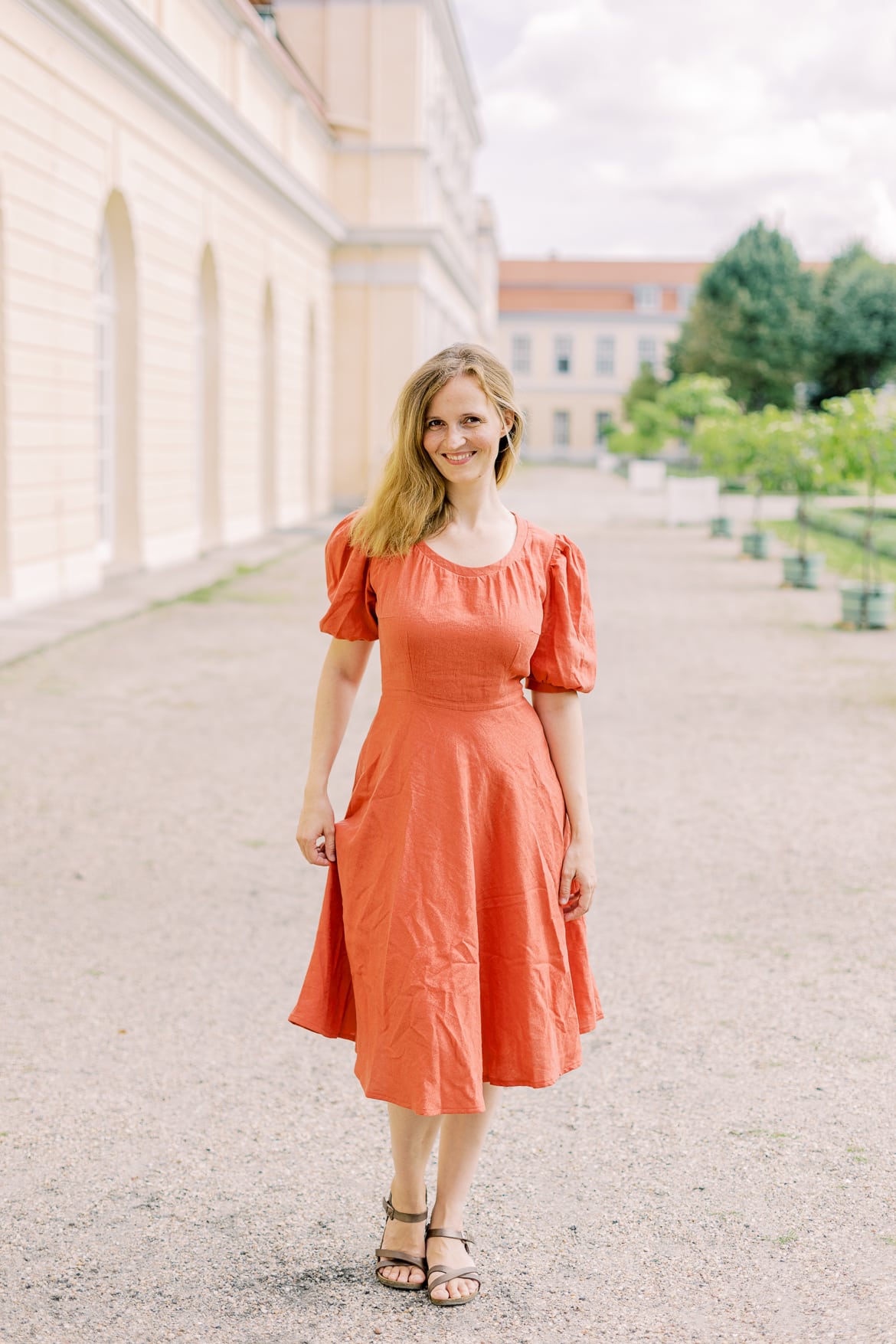 Fashion Portraits mit selbst entworfenen und genähten Kleid