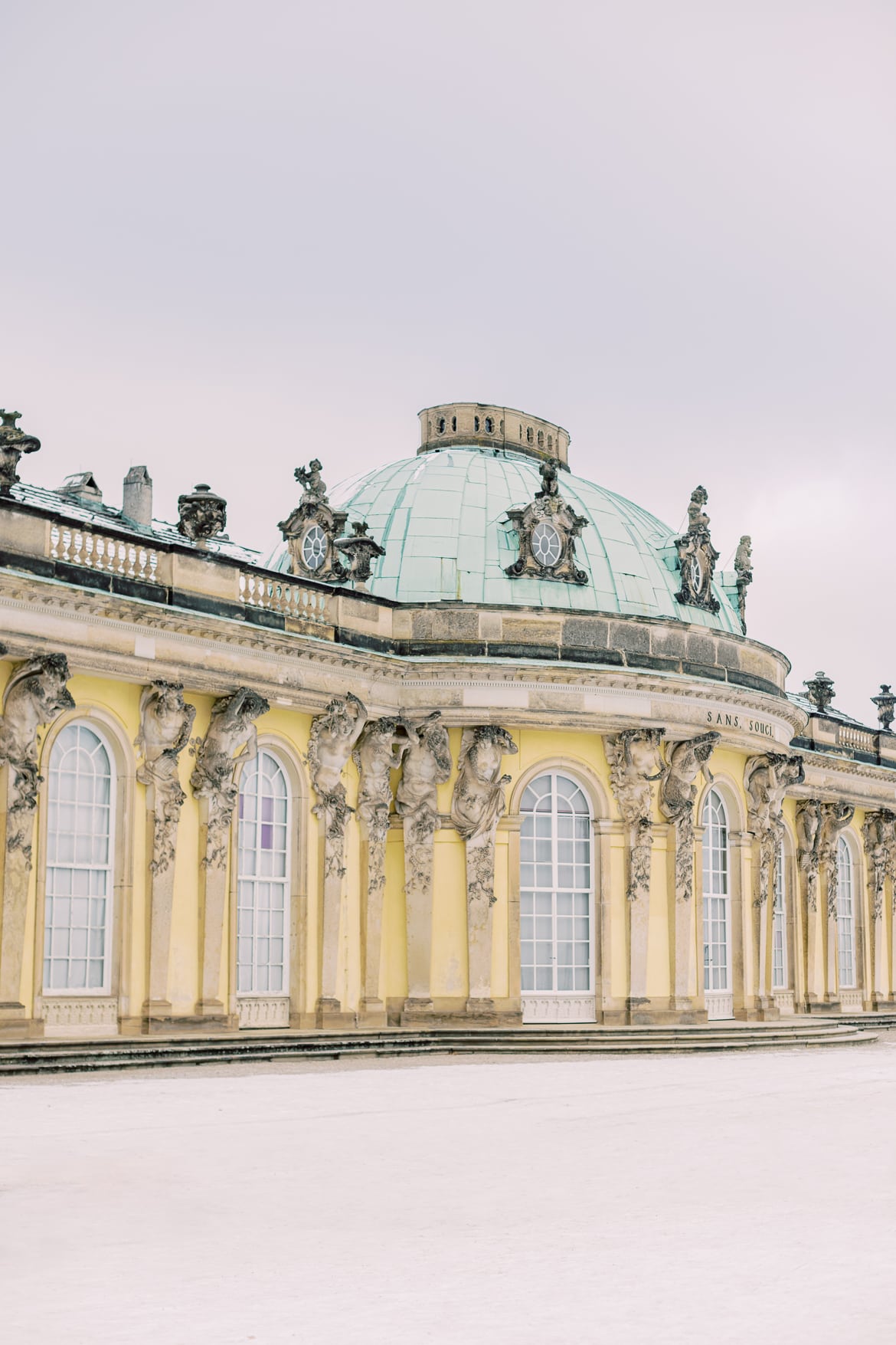 Winterliche Schnee Verlobung in Potsdam