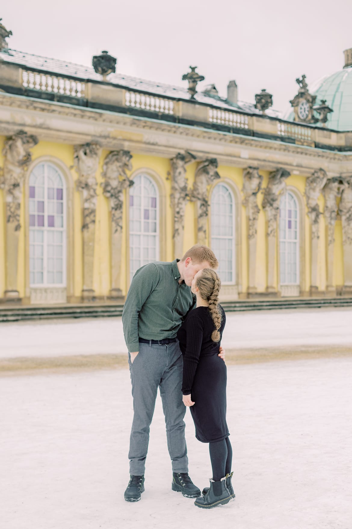 Winterliche Schnee Verlobung in Potsdam