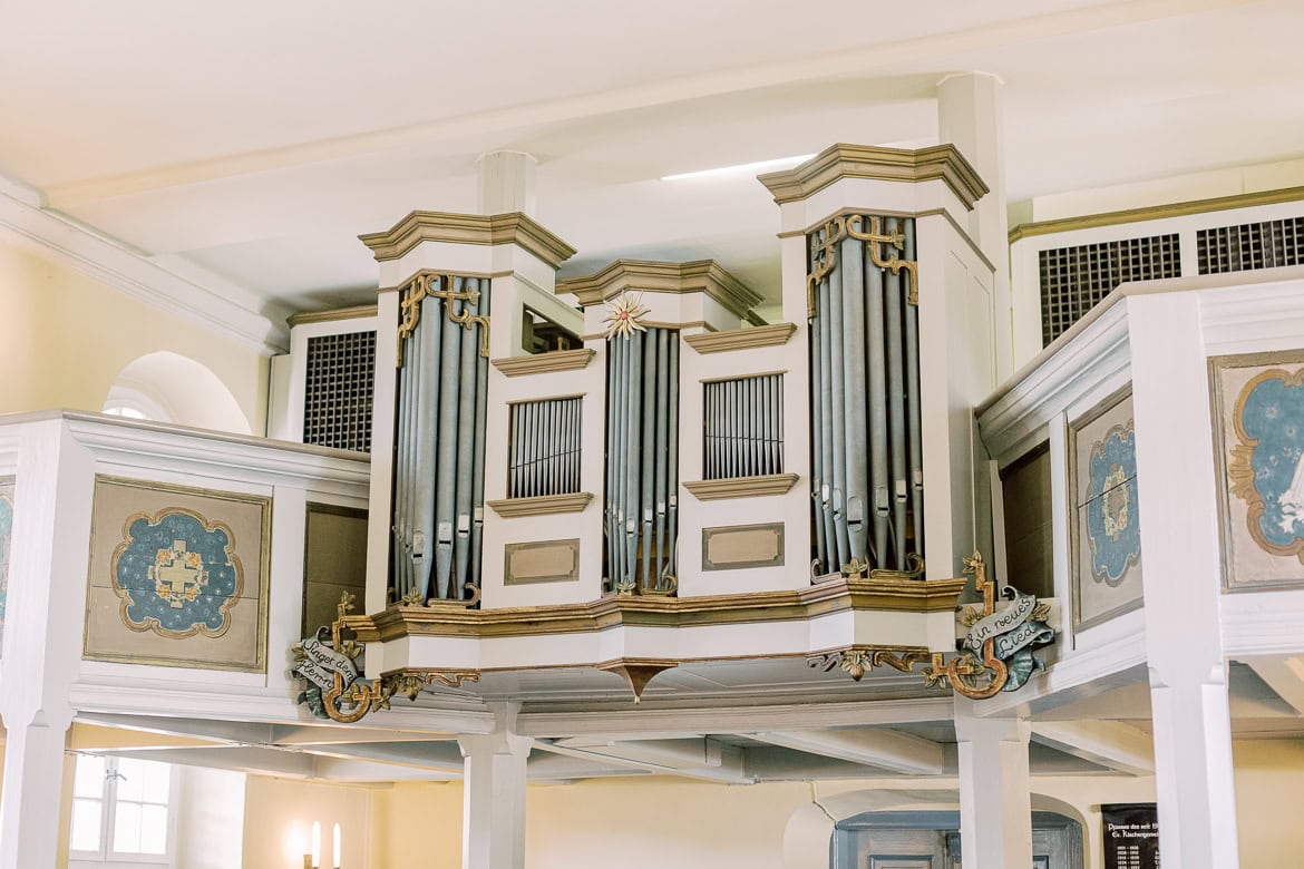 Kirchliche Trauung in der Dorfkirche Hermsdorf mit Feier in der Alten Fasanerie Lübars