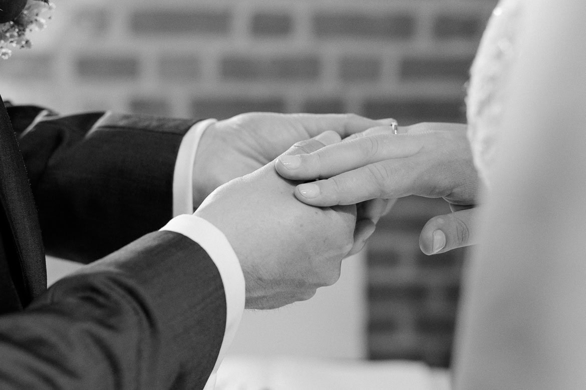 Hochzeit auf Burg Storkow mit freier Trauung im elterlichen Vierseithof