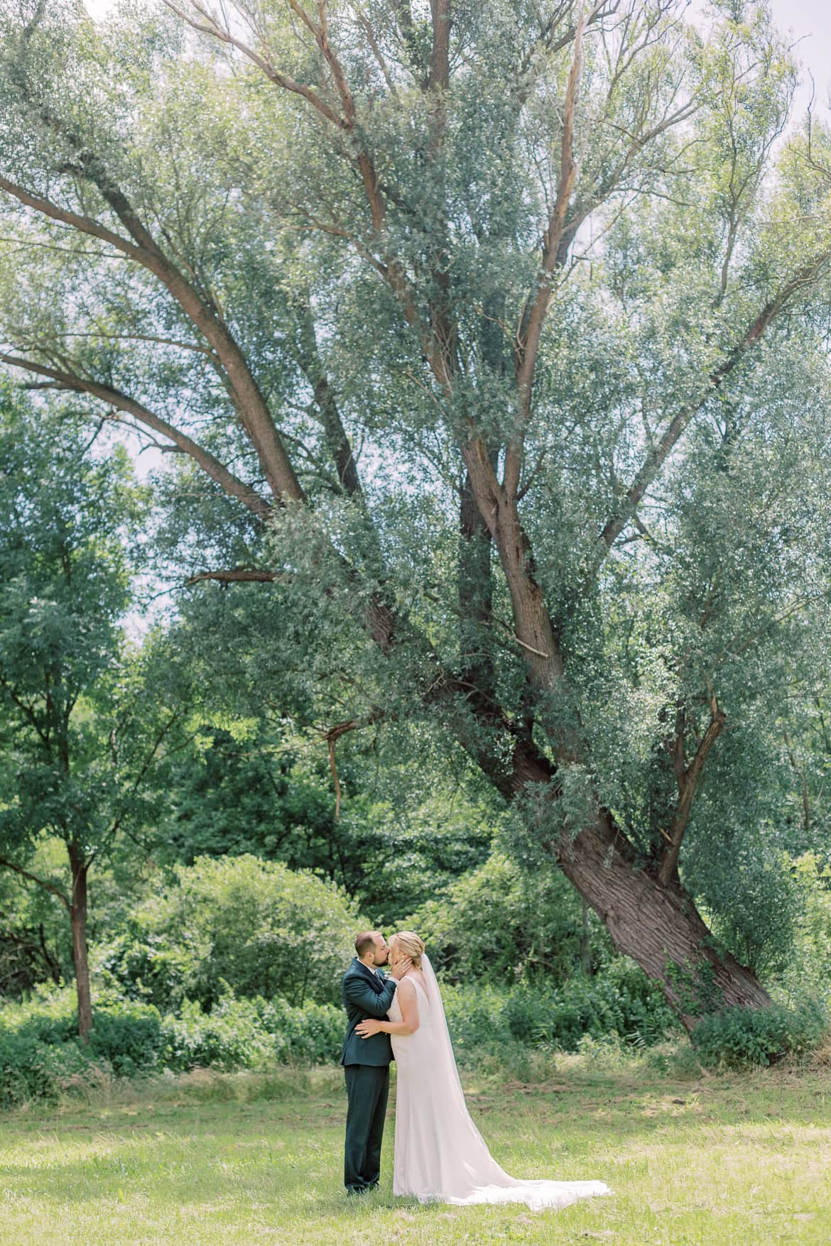 Hochzeit auf Burg Storkow mit freier Trauung im elterlichen Vierseithof