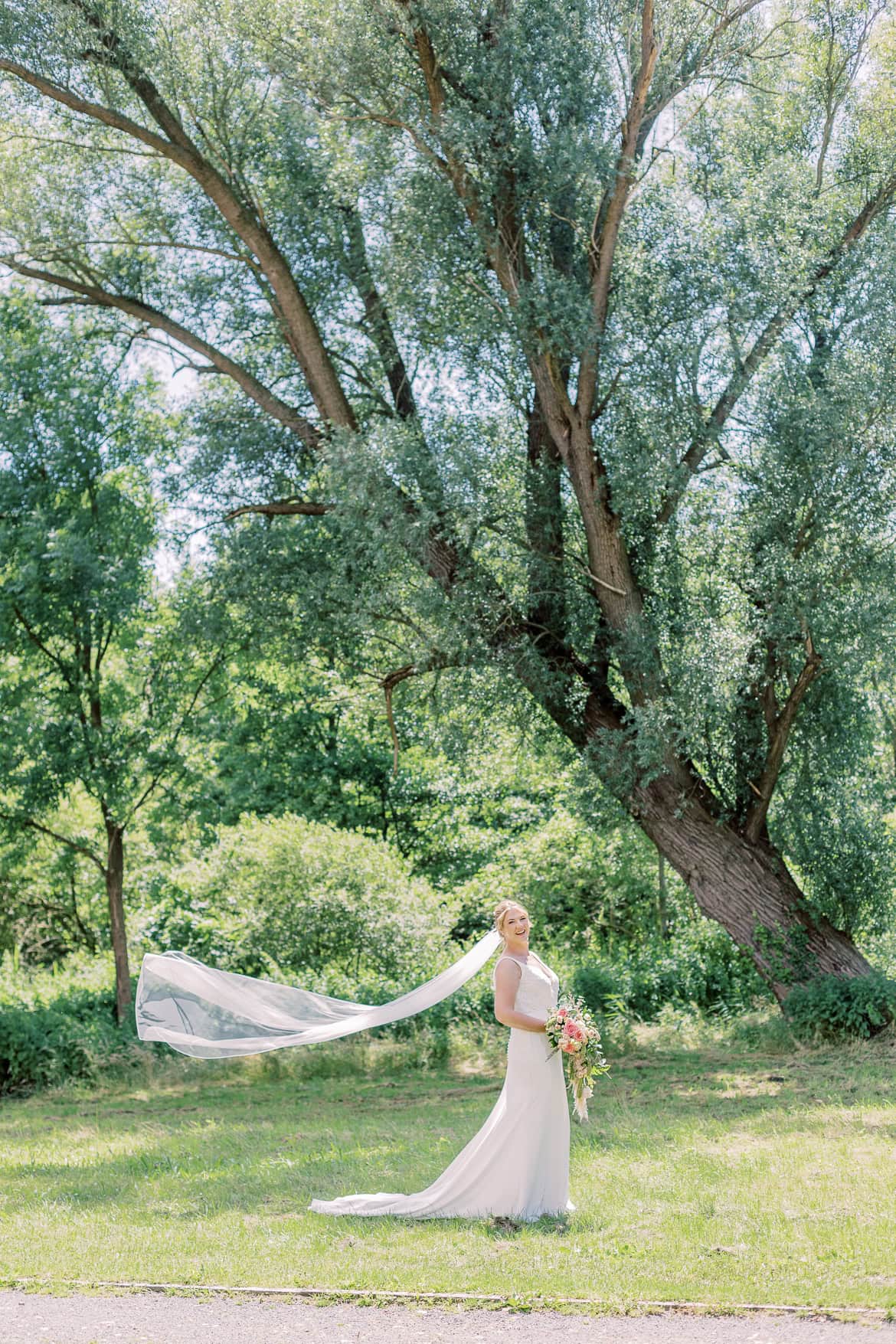 Hochzeit auf Burg Storkow mit freier Trauung im elterlichen Vierseithof