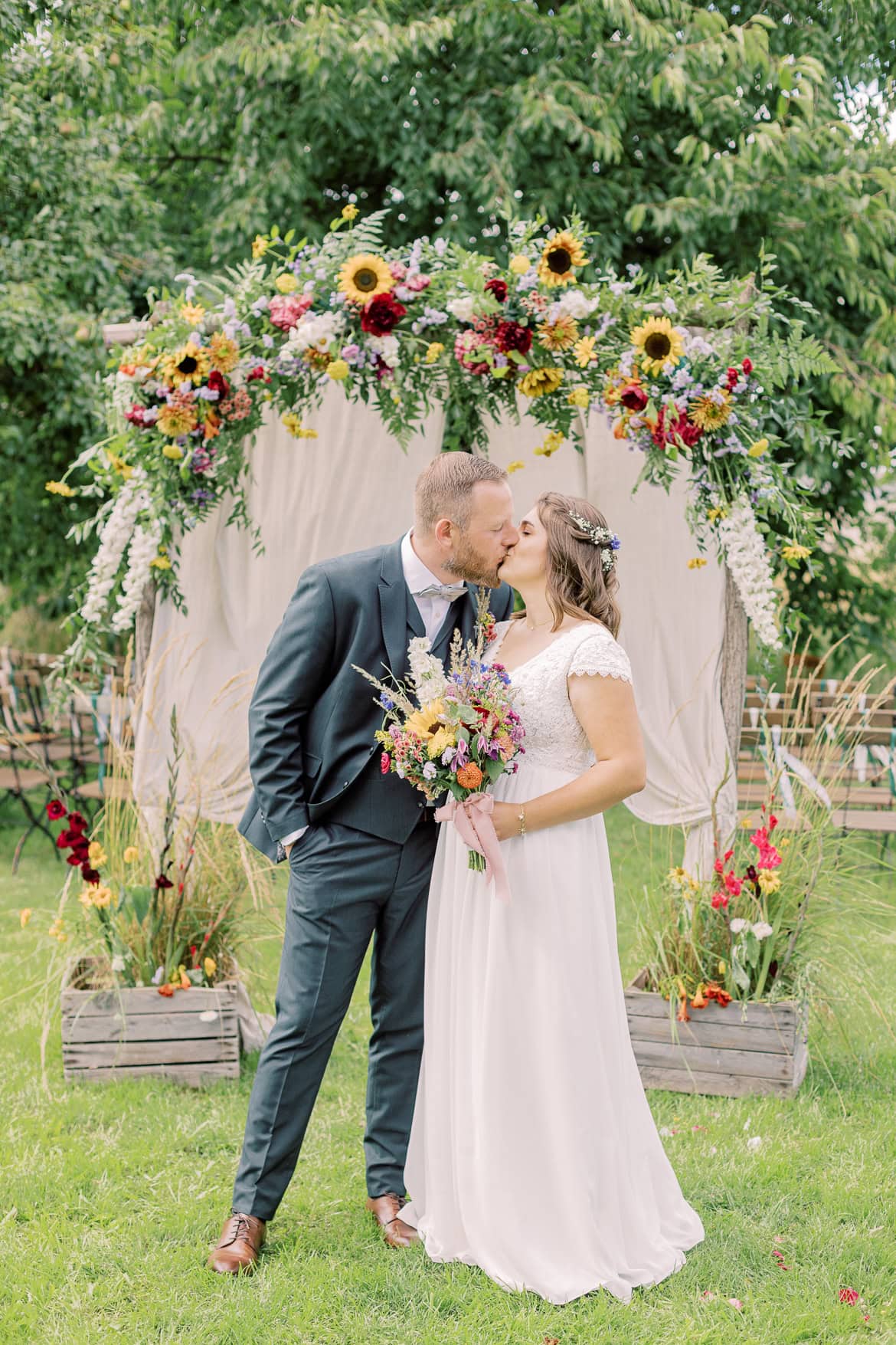 Landhochzeit im Vierseithof - Standesamtlich Heiraten unter Obstbäumen