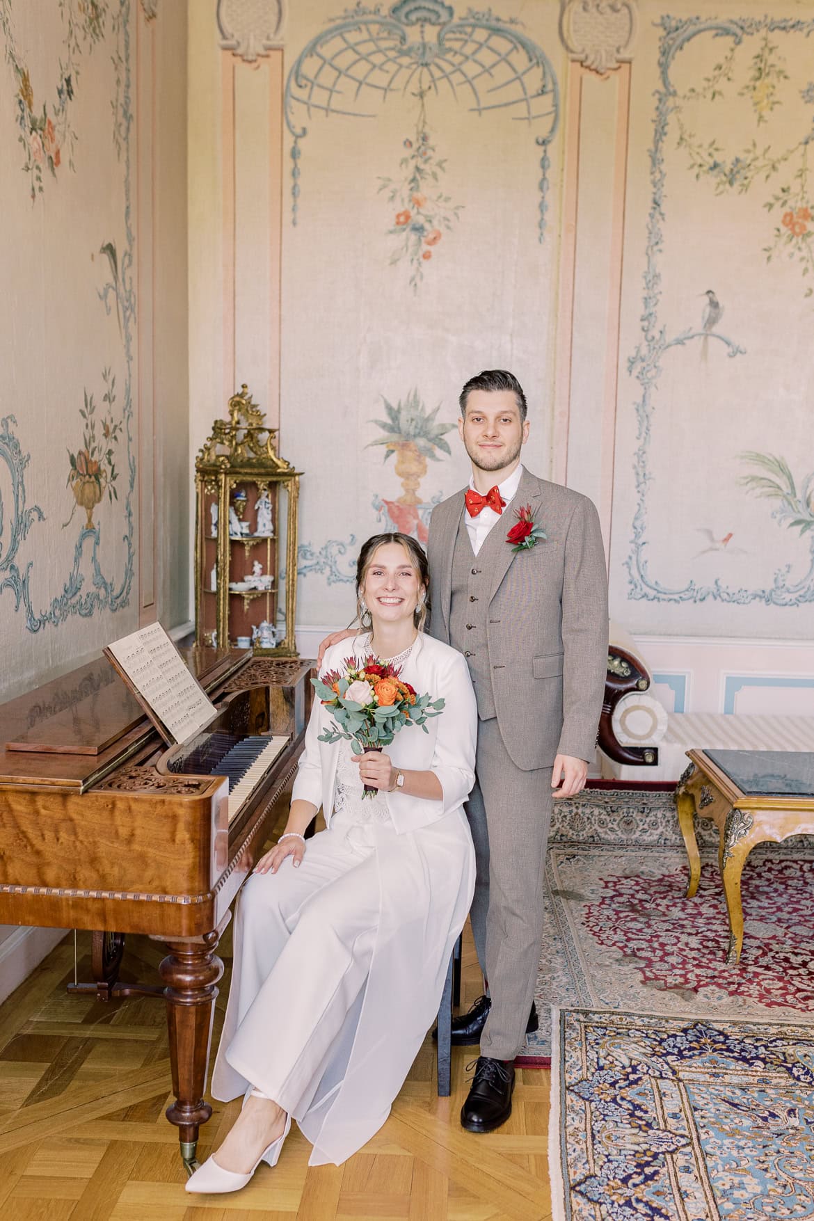 Herbst Hochzeit mit Sonne im Schloss Friedrichsfelde, Berlin