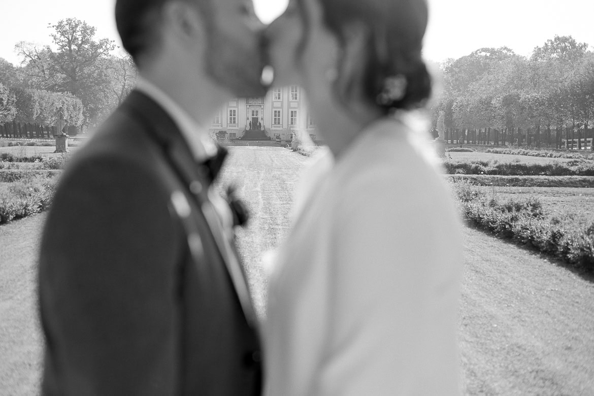 Herbst Hochzeit mit Sonne im Schloss Friedrichsfelde, Berlin