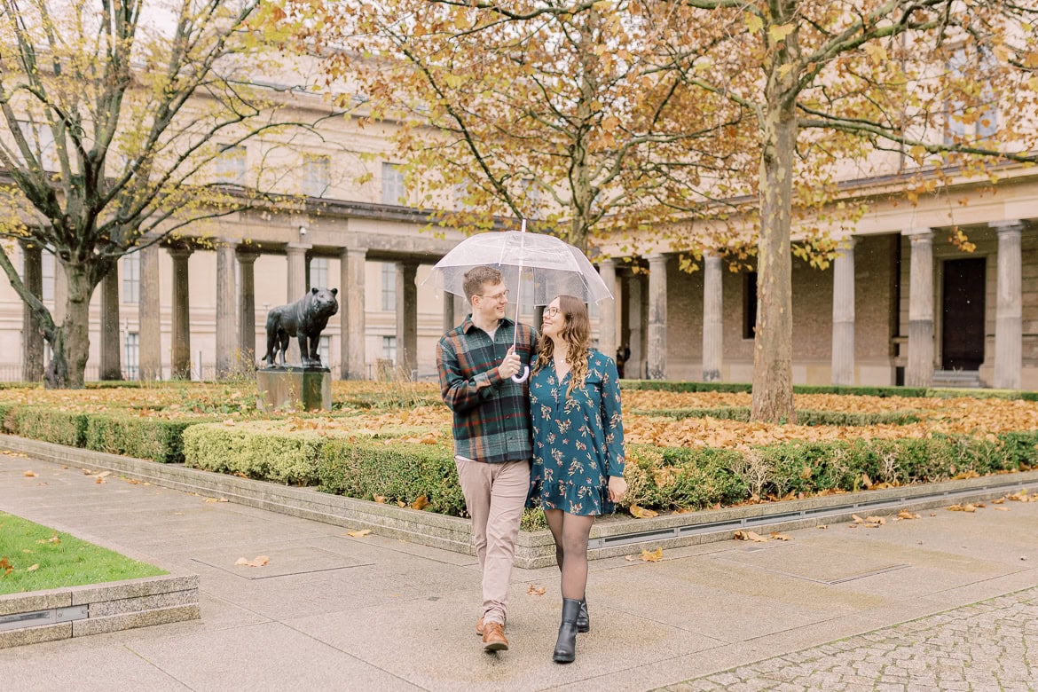 Winterliche Verlobung auf der Museumsinsel in Berlin