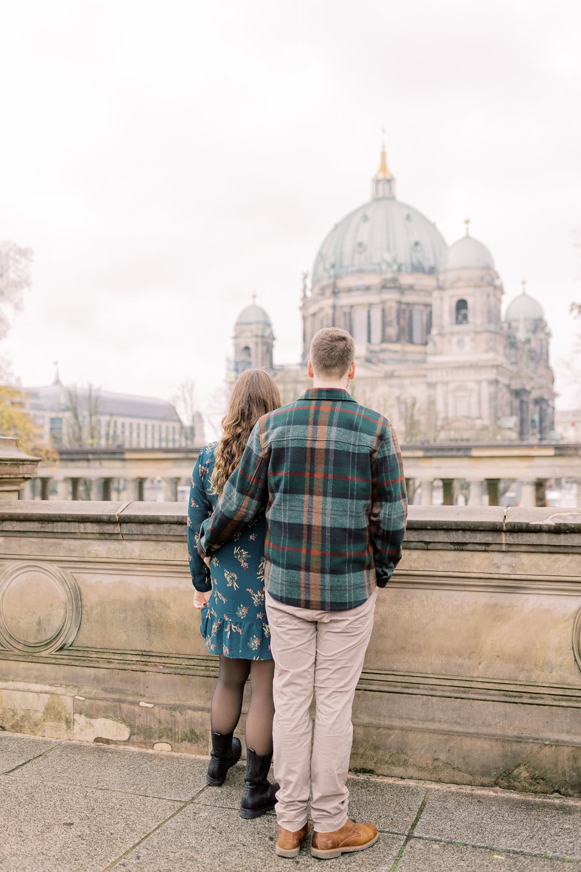 Winterliche Verlobung auf der Museumsinsel in Berlin